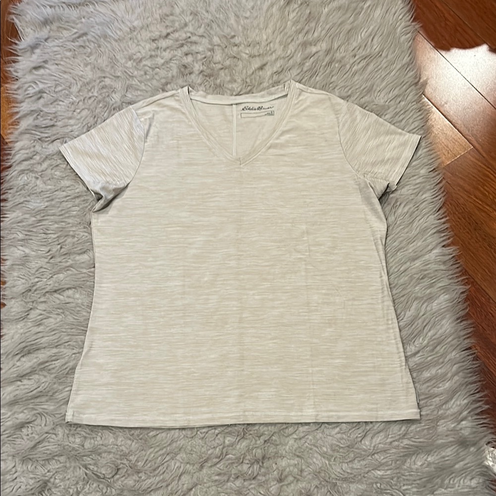 Eddie Bauer‎ Light Tan Polyester V-Neck Tshirt